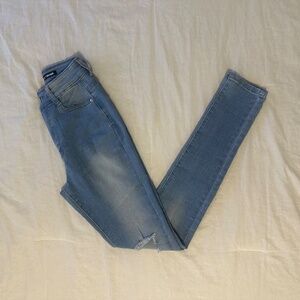 Fashion Nova Knee Rip Blue Jeans